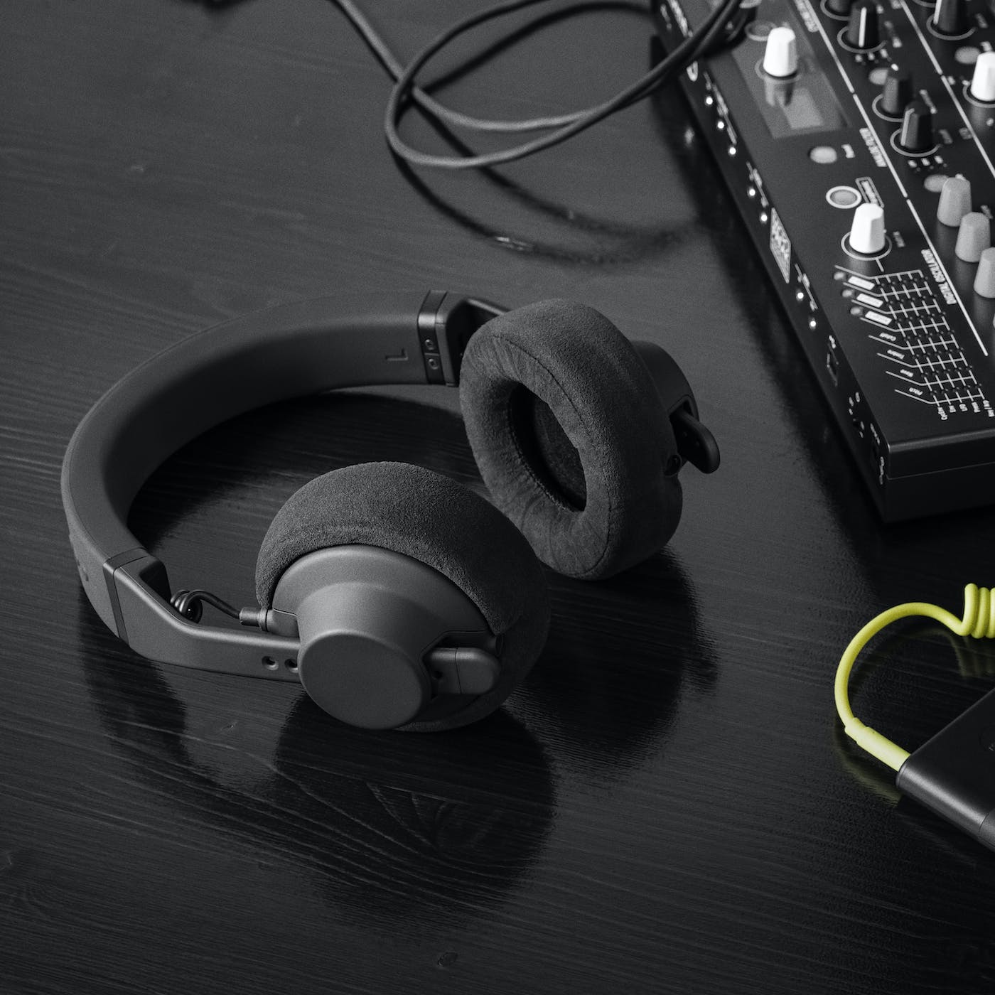 Aiaiai TMA-2 STUDIO WIRELESS+ Preset Ultra-Low Latency Headphones with W+ Link Technology