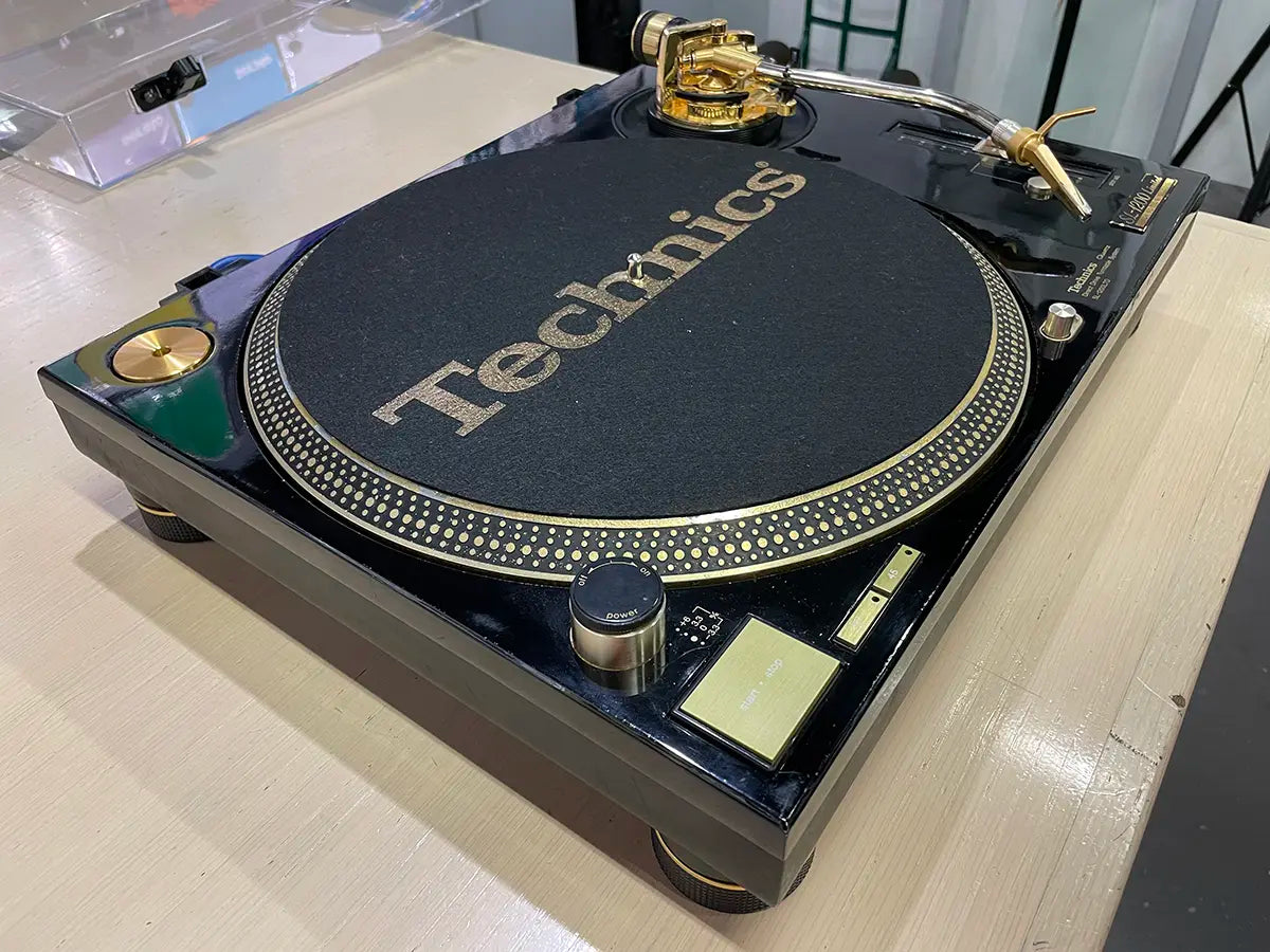 Technics SL-1200 LIMITED | 25th Anniversary Limited Edition Gold Turntable (Refurbished) RARE