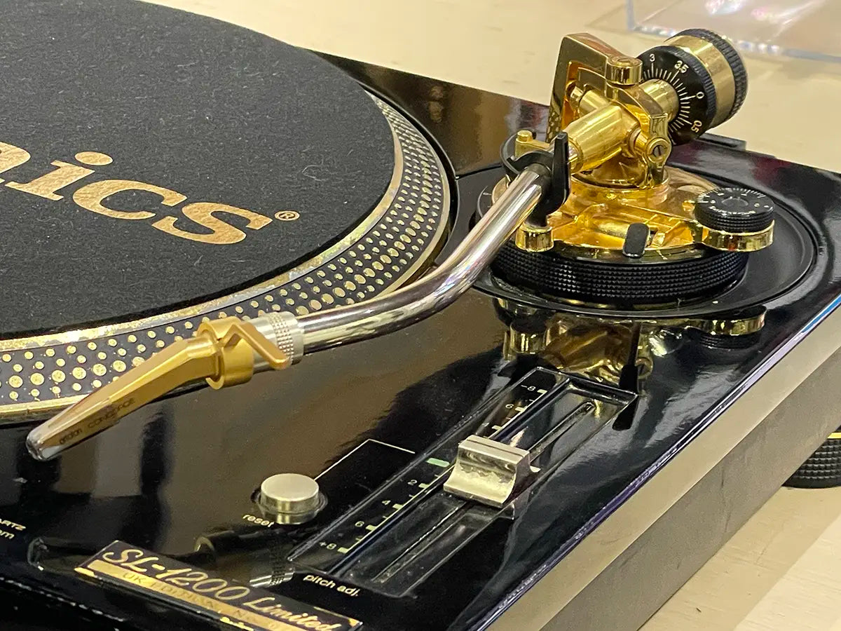 Technics SL-1200 LIMITED | 25th Anniversary Limited Edition Gold Turntable (Refurbished) RARE