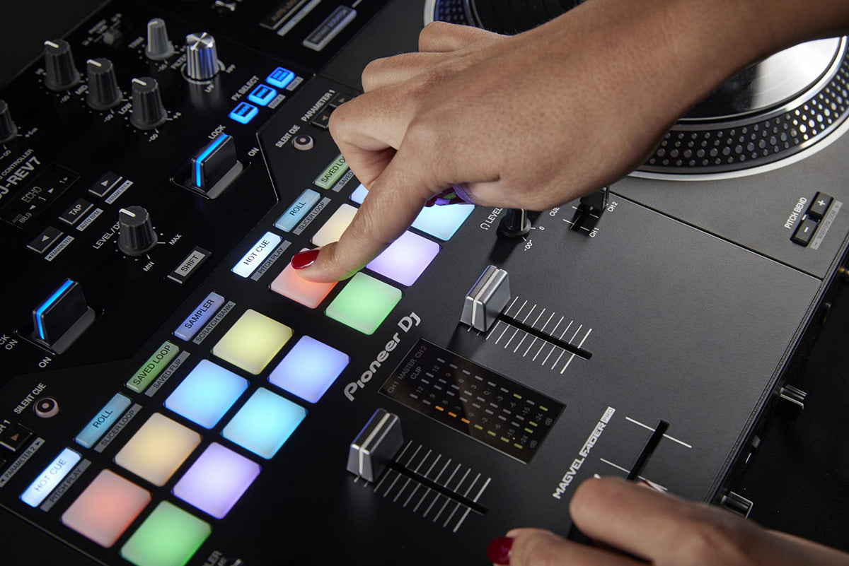 Pioneer DDJ-REV7 Battle-Style 2-Channel Professional Controller for Serato DJ Pro